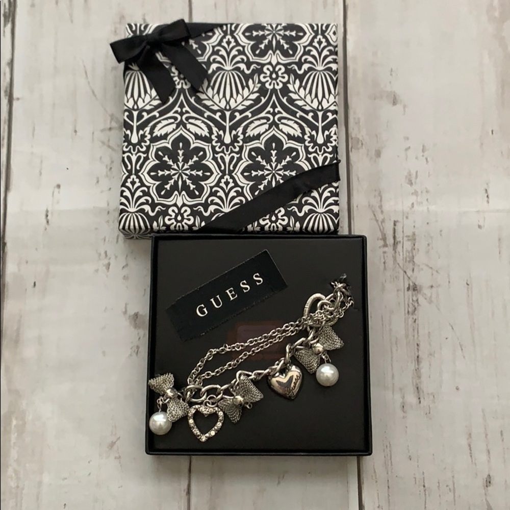 GUESS Hearts Bows and pearls silver bracelet